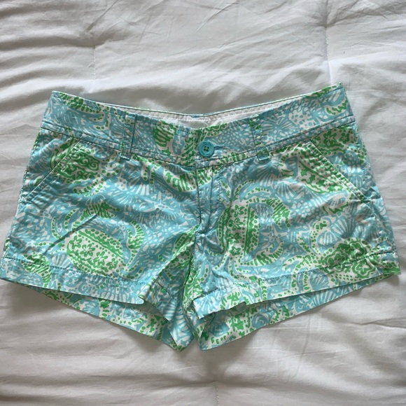 Lilly Pulitzer Walsh Short - Picture 1 of 4